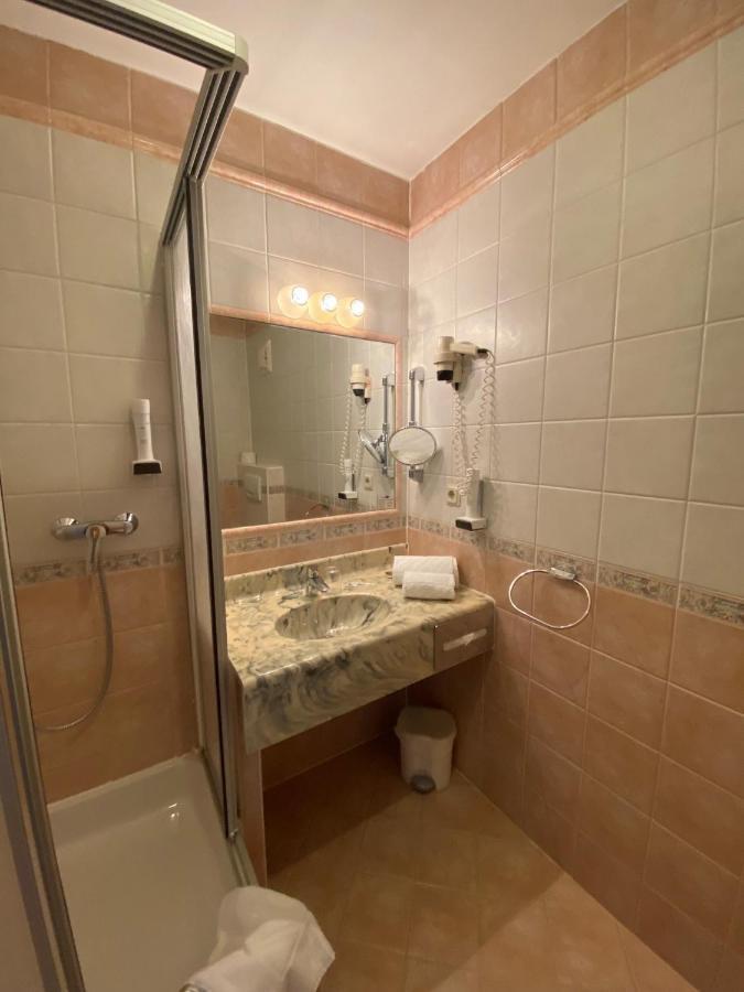 Hotel Dienstl Gut Launsdorf Ngoại thất bức ảnh