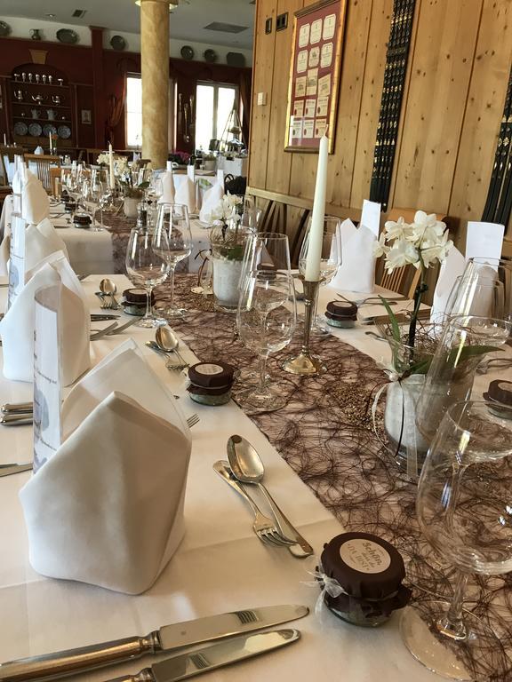 Hotel Dienstl Gut Launsdorf Ngoại thất bức ảnh